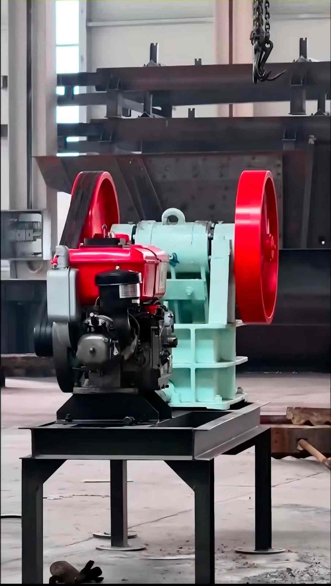 Small jaw crusher