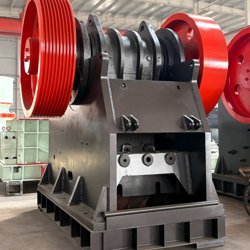 Jaw Crusher vs Gyratory Crusher — Which Primary Crusher is Right for Your Operation?