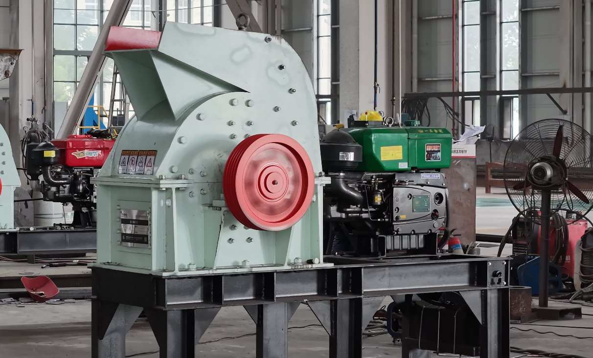 WSHT Small Diesel Hammer Crusher Portable Stone Breaking Machine For Construction Waste & Ore Crushing